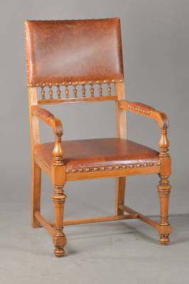 Armlehnsessel, deutsch, um 1880-1900, Nussbaum massiv, Balusterbeine mit H-Steg, Handläufe gerieft, Rückenlehne l. gewölbt, Balustergalerie, orig. ...