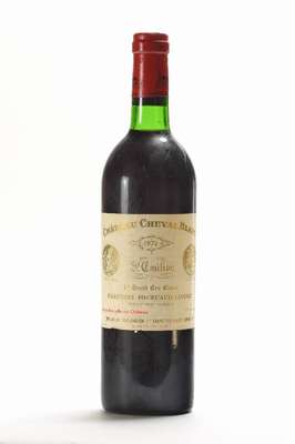 1 Flasche 1974 Cheval Blanc, Saint-Emilion, Premier Grand Cru Classe, Füllstand: ca. into neck, unverkostet, selten im Angebot, sammelwürdig, ...