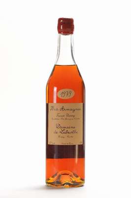 1 Flasche 1979 Domaine de Labarthe Bas Armagnac Francis Darroze, ca. 70 cl, Abstandzwischen Kapsel und Armagnac: ca. 5 cm, 45 % Vol., im ...