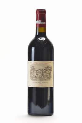 1 Flasche 2006 Chateau Lafite, Pauillac, ca. 75 cl, Füllstand: ca. into neck, unverkostet, selten im Angebot, sammelwürdig, 97 Parker Punkte, in ...
