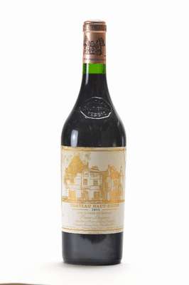 1 Flasche 2003 Chateau Haut Brion, Pessac -Leognan, Premier Grand Cru Classe, ca. 75 cl,Abstand zwischen Kapsel und Wein: ca. 1,8 cm , selten im ...