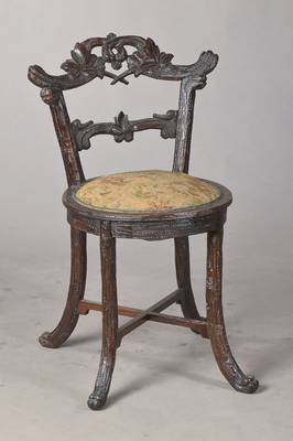 Sog. Naturalismus-Stuhl, deutsch, um 1850/60, reich vollplastisch geschnitzt mit orig. Bezug. Eiche massiv, H. ca. 78 cm, Sh. ca. 48 cm selten im ...