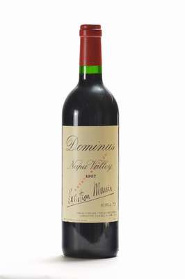 2 Flaschen 1997 Dominus Estate Christian Moueix, Napa Valey, je ca. 75 cl, 14 % Vol.,Füllstände: je ca. into neck, unverkostet, 96/100 Punkte ...