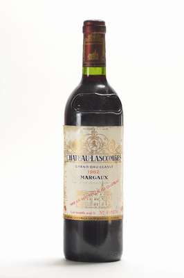 2 Flaschen 1982 Chateau Lascombes, Margaux, Grand Cru Classe, je ca. 75 cl, unverkostet, Füllstände: je ca. top shoulder, Etiketten besch. und ...