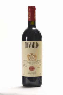 2 Flaschen Marchesi Antinori Tignanello, Toscana, Jahrgänge: 1985 und 1988, je ca. 75 cl, Füllstände: je ca. top shoulder, unverkostet, selten im ...