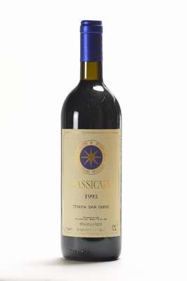 3 Flaschen 1993 Tenuta San Guido Sassicaia, Füllstände: je ca. top shoulder, je 75 cl., unverkostet, Cellartracker 91/100 Punkte, selten im ...