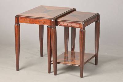 Paar Beistelltischchen, sog. Nest-of-Tables, , Frankreich, frühes 20.Jh., Mahagoni massiv, geometrisiendere Bandeinlagen, abgekantete Beine konisch ...