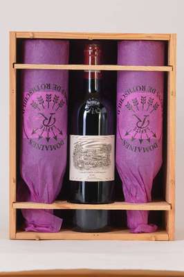 6 Flaschen 2004 Chateau Lafite, Pauillac, ca. 75 cl, 13 % vol, Füllstand: je ca. into neck, alle 6 Flaschen in sehr gutem Erhaltungszustand, in der ...