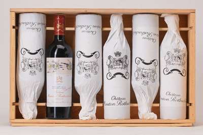 6 Flaschen 2005 Chateau Mouton Rothschild, Pauillac, Premier Cru Classe, Künstleretikett: Giuseppe Penone, je ca. 75 cl, Füllstände: je ca. high ...