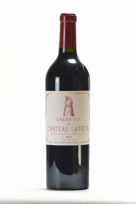 1 Flasche 2010 Chateau Latour, Pauillac, Premier Grand Cru Classe, ca. 75 cl, Füllstand: ca. into neck, 14 % Vol., unverkostet, sehr guter ...