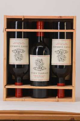 6 Flaschen 2007 Rutherford Stony Terrace, Napa Valley, je ca. 75 cl, Füllstände: je ca. into neck, 13,5 % Vol., unverkostet, selten imAngebot, in ...