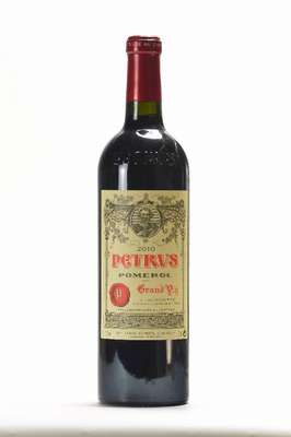 1 Flasche 2010 Chateau Petrus, Pomerol, ca. 75 cl, Füllstand: ca. into neck, 14,5 % Vol., unverkostet, in Originalholzkiste, sehr guter ...