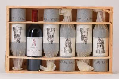6 Flaschen 2005 Chateau Latour, Pauillac, Premier Grand Cru Classe, je ca. 75 cl, Füllstände: je ca. into neck, 13 % Vol., unverkostet, sehr gute ...