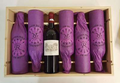 6 Flaschen 2010 Chateau Lafite Rothschild, Pauillac, je ca. 75 cl., Füllstände: je ca. into neck, 13 % Vol., unverkostet, sehr gute ...