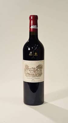 1 Flasche 2005 Chateau Lafite Rothschild, Pauillac, ca. 75 cl, 13 % vol., Füllstand: ca. into neck, unverkostet, sehr guter Erhaltungszustand, ...