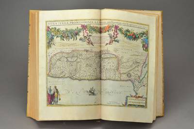 Mercator Atlas, um 1630 ff., mit 160 alt kolorierten doppelseitigen Kupferstichkarten von Janssonius und Hondius, darunter: Weltkarte und ...