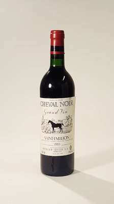 5 Flaschen 1983 Cheval Noir, Saint-Emilion, Mähler-Besse, 11,5 %, je ca. 75 cl, Füllstände: je ca. top shoulder, unverkostet, Etiketten teilw. ...