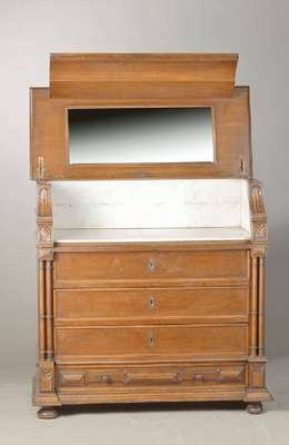 Waschkommode, Elsaß, um 1910/20, Nussbaum massiv, Eichekorpus, 4-schübig, 2-teilig, Aufsatz mit Marmorlabor, aufklappbar, Innen Spiegel, wenige ...