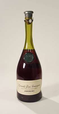 1 Flasche Grand Fine Armagnac Janneau Tres Vielle Reserve, ca. 75 cl, 40 % Vol., unverkostet, selten im Angebot, mit Originalwachssiegel, guter ...