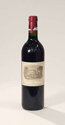 1 Flasche 1997 Chateau Lafite Rothschild, Pauillac, ca. 75 cl, 13 % Vol., Füllstand: ca.into neck, unverkostet, selten im Angebot, sammelwürdig, ...