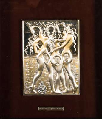 Silber-Relief nach Dali, Las tres grazias, Silber 952/1000, 250 gr., drucksign. Dali, verso Zertifikat