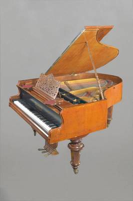 Jugendstil-Stutzflügel, Gebrüder Stingl, Wien, um 1900/10, Nussbaum- & Wurzelholzfurnier, Elfenbeintasten, Mechaniken u. Gehäuse mit z.T. st. ...
