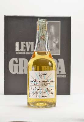 1 Flasche 2002 Levi Grappa und 1 Buch über Romano Levi, ca. 70 cl, Abstand zwischen Korken und Grappa: ca. 5,3 cm, unverkostet, guter ...