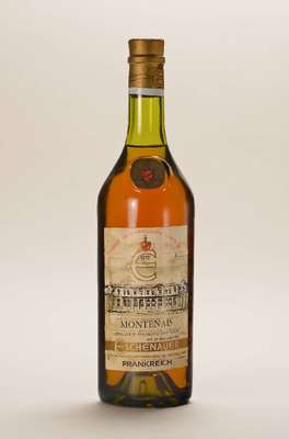 1 Flasche 1972 Louis Eschenauer Montenais, ca. 73 cl, Abstand zwischen Kapsel und Wein: ca. 3,5 cm, unverkostet, Etikett stockfleckig,importiert ...