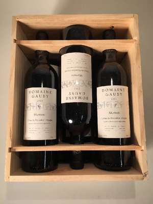 6 Flaschen 2011 Domaine Gauby, Muntada, Cotes du Rousillon Villages, je ca. 75 cl, 14 % Vol., Füllstände: je ca. into neck, sehr gute ...