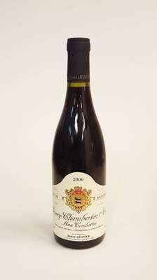 4 Flaschen 2006 Hubert Lignier Gevrey -Chambertin, Aux Combottes, Premier Cru, je ca. 75 cl, 13,5 % Vol., je bis zur Kapsel gefüllt, unverkostet, in ...