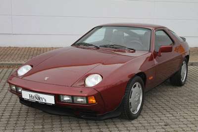 Porsche 928 S Coupé, Fahrgestellnummer: WPOZZZ92ZFS840588, EZ 11/1984, 1. Hand, Laufleistung ca. 44.000 km, HU 09/2017, H-Zulassung, 228 kW/ 310 PS, ...