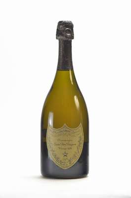 3 Flaschen 1995 Moet et Chandon Dom Perignon , Brut, 12.5 % Vol., je ca. 75 cl, Abstand zwischen Flaschenboden und Champagner:je ca. 2 cm, ...