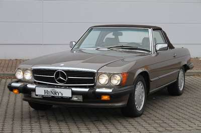 Mercedes Benz 560 SL, Fahrgestellnummer: 2DBBA4802K7101217, EZ 07/1989, 1. Hand laut Unterlagen, Laufleistung ca. 29.655 miles abgelesen, 170 kW/ 231 ...