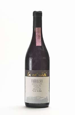 3 Flaschen 1990 Dario Rocca e Figli Barbaresco, je ca. 75 cl, 13,5 % Vol., Abstände zwischen Kapseln und Wein: je ca. 2,3 cm, unverkostet, selten im ...