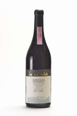 6 Flaschen 1990 Dario Rocca e Figli Barbaresco, je ca. 75 cl, 13,5 % Vol., Abstände zwischen Kapseln und Wein: je ca. 2,3 cm, unverkostet, selten im ...