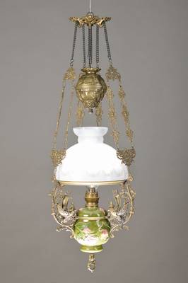 Friesische Deckenlampe, im Stil des späten 19.Jh., Opalglasschirm, Messinggestell, fein ausgearbeitete Segelboote, Schirm mit geätzten Motiven, ...