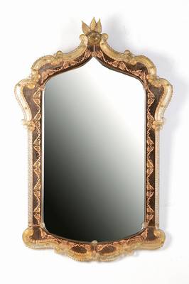 Murano-Spiegel, Italien, Venedig, 1.H.20.Jh.Mahagonirahmen mit vielen Glasapplikationen, manche fehlend, ca. 101x68 cm