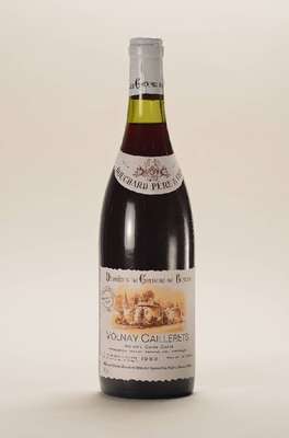 2 Flaschen 1983 Bouchard Pere & Fils Volnay Caillerets, je ca. 75 cl, Abstände zwischen Kapseln und Wein: ca. 2,5 und 2,0 cm, unverkostet, sehr gute ...