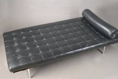 Tagesliege / Daybed, nach dem Vorbild von Mies van der RoheÂ´s Barcelona Liege, 70/80er Jahre, Chromgestell mit Palisanderrost, ...