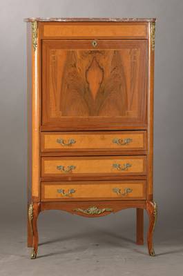 Standsekretär im Transition-Stil, wohl Frankreich, um 1860/70, Rosenholzfurnier / Mahagonifurnier, 3-schübig, abklappbare Schreibklappe, Innenleben ...