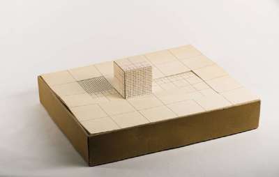 Erwin Heerich, 1922-2004, Abwicklung mit Linearstruktur, Multiple, zwei Blatt-Offsets auf festem Karton, beidseitig bedruckt, mit montiertem 3-D ...