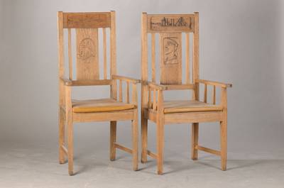 4 Worpsweder Stühle, 20.Jh., Eiche massiv, in verschiedenen Nautischen Motiven, geschnitzt, je mit Ledersitzkissen, H. ca. 120cm, Sh. ca. 52 cm