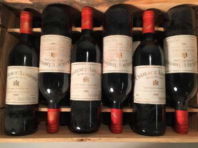 12 Flaschen 1989 Chateau L'Arrosee, Saint -Emilion, Grand Cru Classe, 12,5 % Vol., je ca. 75 cl, Füllstände: je ca. into neck, Etiketten ...