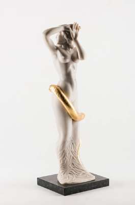 Ernst Fuchs, 1930-2015, Frau Lot, polymerer Kunstguss auf Granitsockel, sign., num. 195/500, H.44 cm