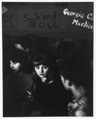 Chargesheimer, 1924-1971, Straßenbild & Kneipenszene, 2 Fotografien, Print 2008, aus der Edition Griffelkunst, aus dem Nachlass Chargesheimer, verso ...