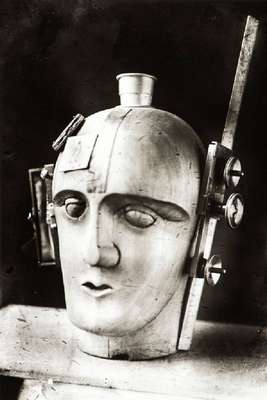 Raoul Hausmann, 1886-1971, 4 Fotografien, Edition Griffelkunst 2002, verso Nachlassstempel Hausmann, Blattgr. 31x41 cm