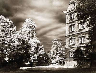 Heinrich Heidersberger, 1906-2006, Schloß Wolfsburg, Vintagefotografie, Infrarot- Aufnahme, 1958, Blattgr. 30x23,5 cm