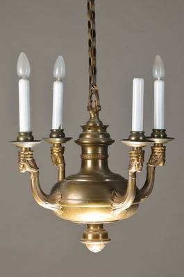 Deckenlampe nach klassizistischem Vorbild von 1800, Messing, 4-flammig, Elektrifizierung nicht geprüft, H. ca. 90 cm, D. ca. 52 cm