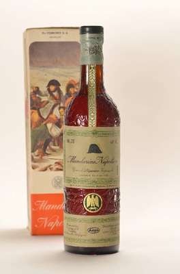 1 Flasche Mandarine Napoleon grande Liqueur Imperiale, ca. 70 cl, 40 % Vol., distillateurs : Ets Pages. 43000 Le Puy en Velay/France, sehr guter ...