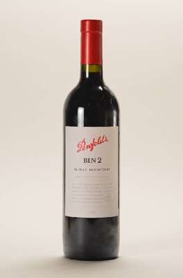 4 Flaschen 2006 Penfolds, Australia, 2x Bin 2 Shiraz Mourvedre, je ca. 75 cl, 13,5 % Vol, Füllstände: je ca. into neck, unverkostet, 2x ...